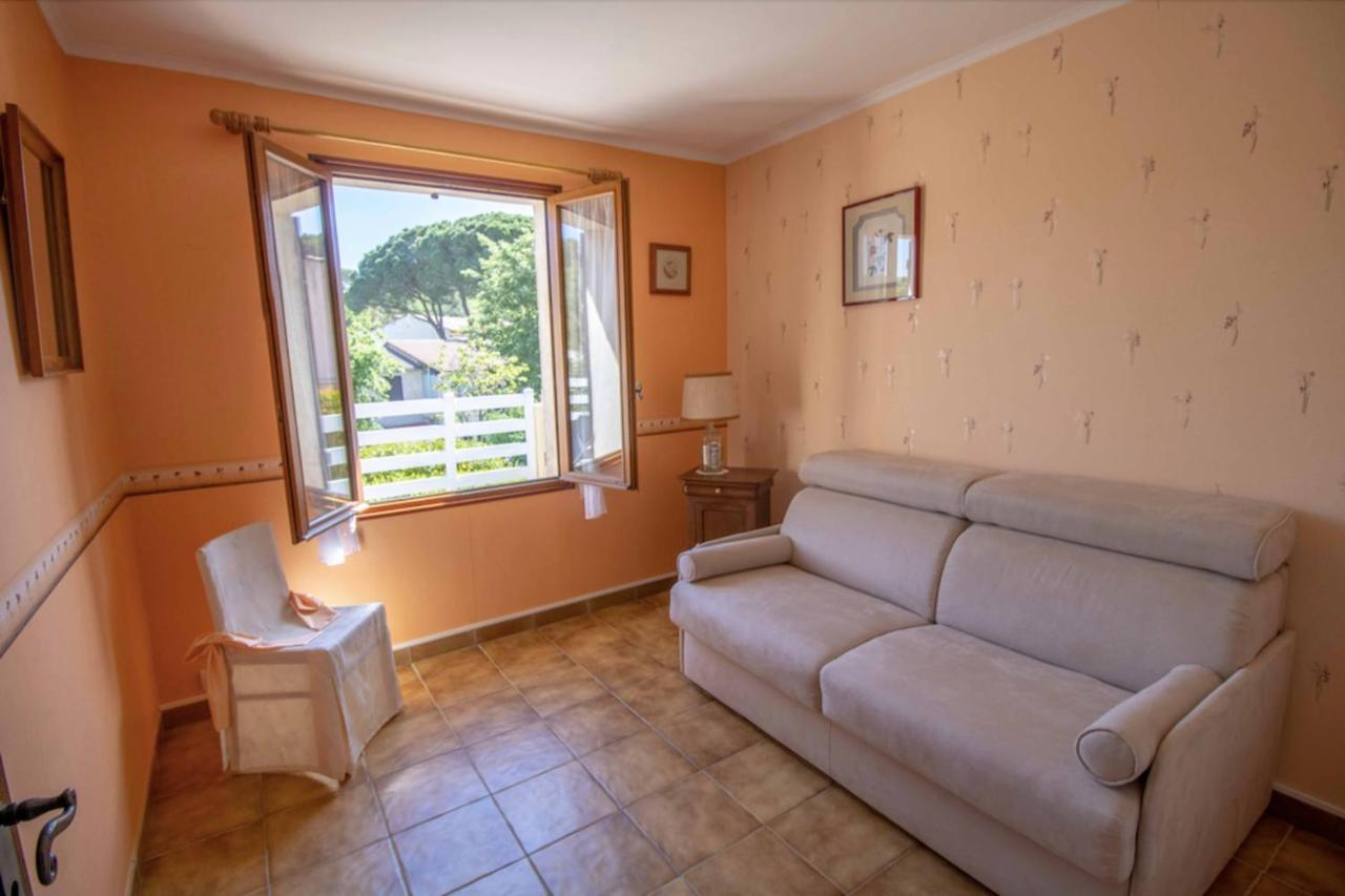 Large Spacious House In Fréjus Zewnętrze zdjęcie