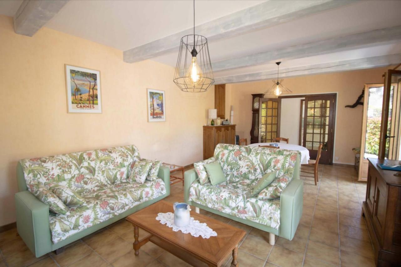 Large Spacious House In Fréjus Zewnętrze zdjęcie